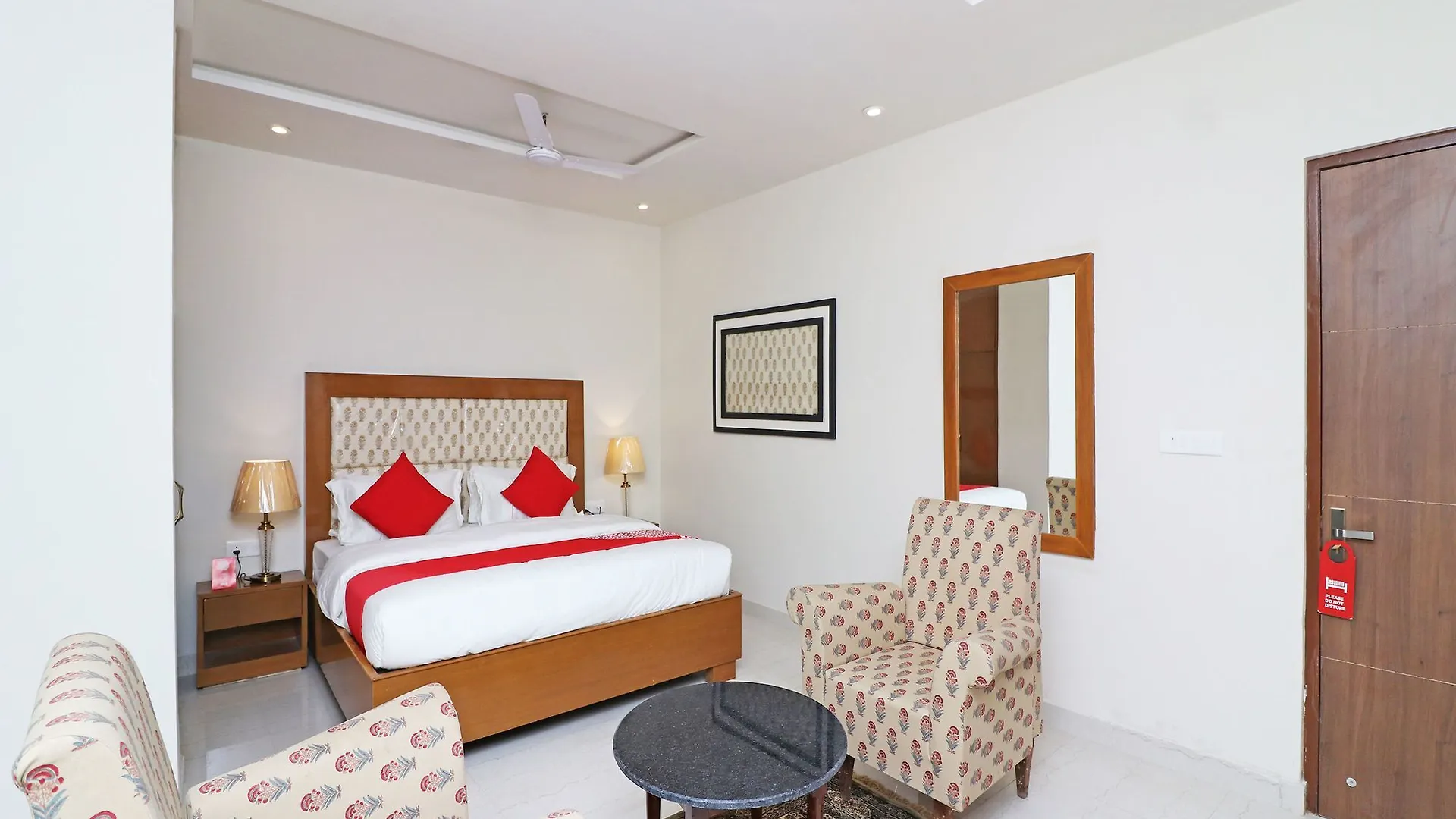 Oyo 13035 C1 Noosa Hotels Agra